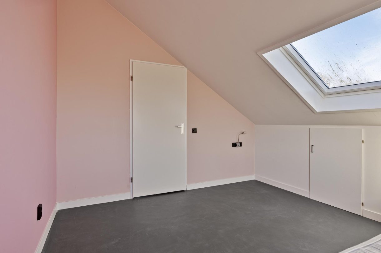 Te koop: Foto Woonhuis aan de Sneekermeerstraat 15 in Lelystad