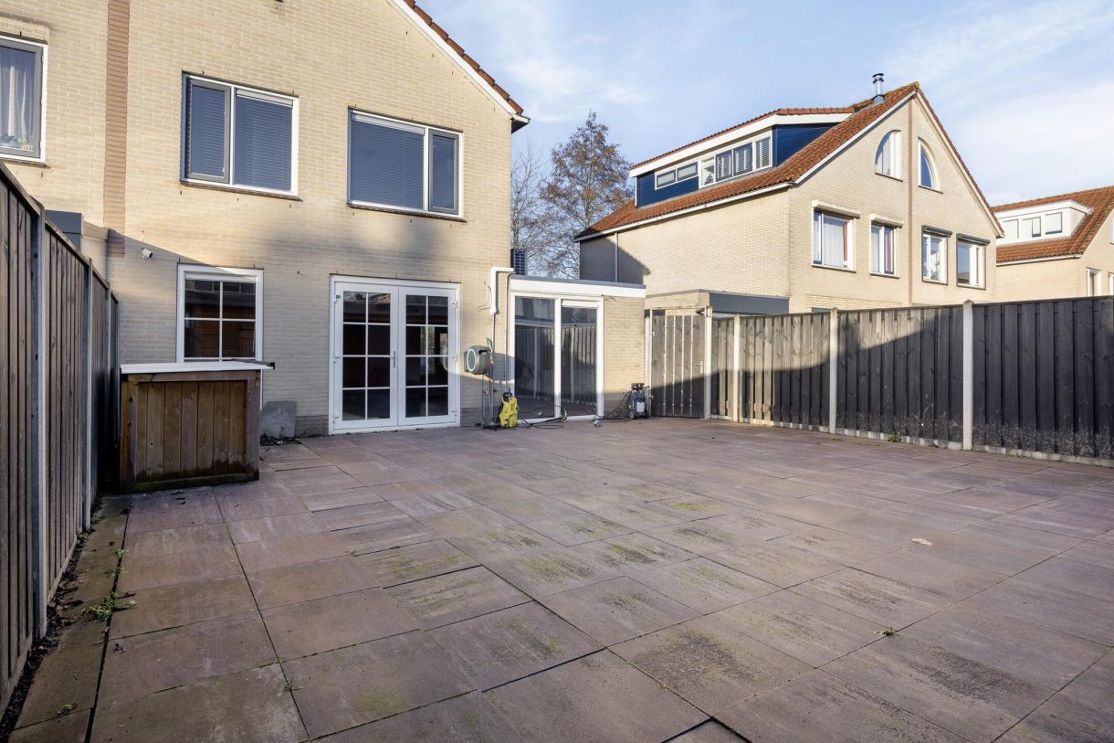 Te koop: Foto Woonhuis aan de Sneekermeerstraat 15 in Lelystad