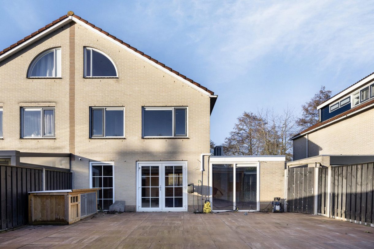 Te koop: Foto Woonhuis aan de Sneekermeerstraat 15 in Lelystad