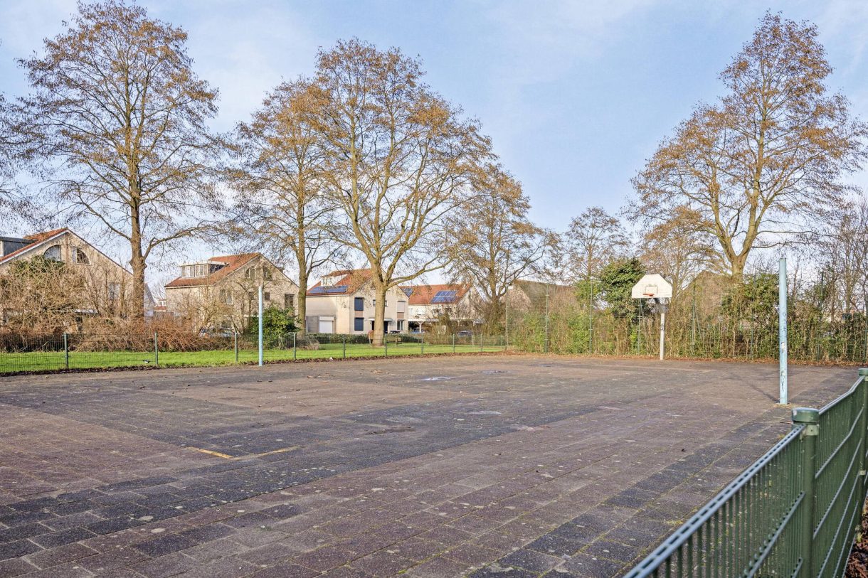 Te koop: Foto Woonhuis aan de Sneekermeerstraat 15 in Lelystad