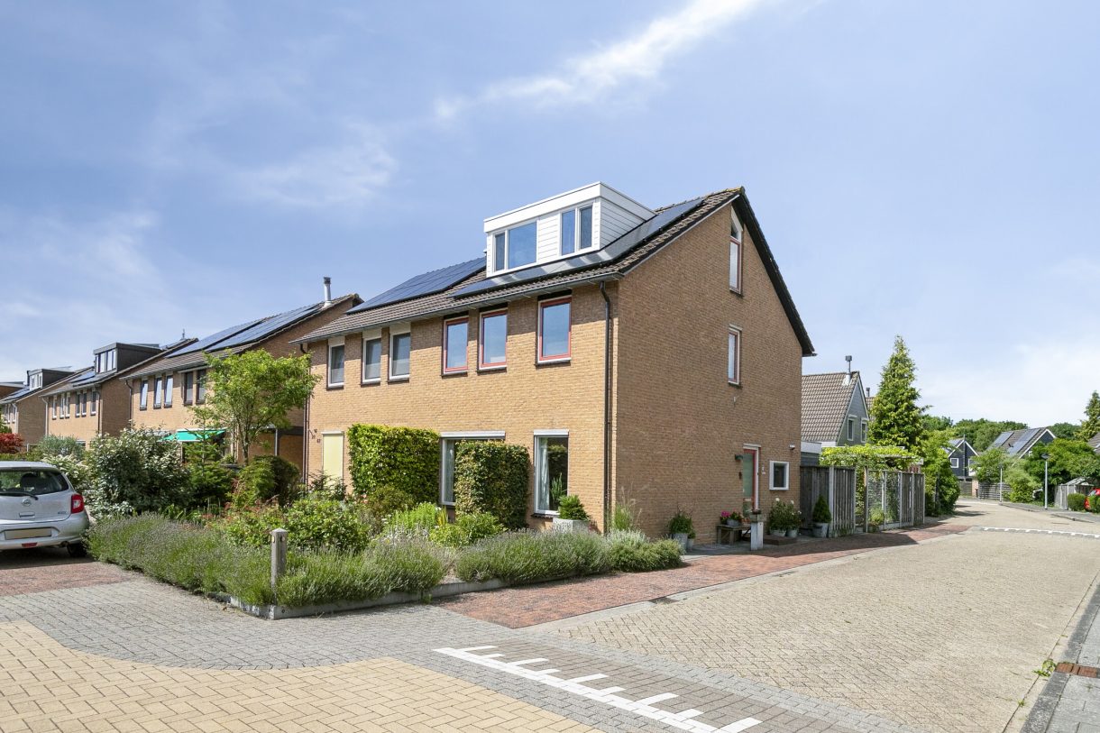 Te koop: Foto Woonhuis aan de Wold 20 65 in Lelystad