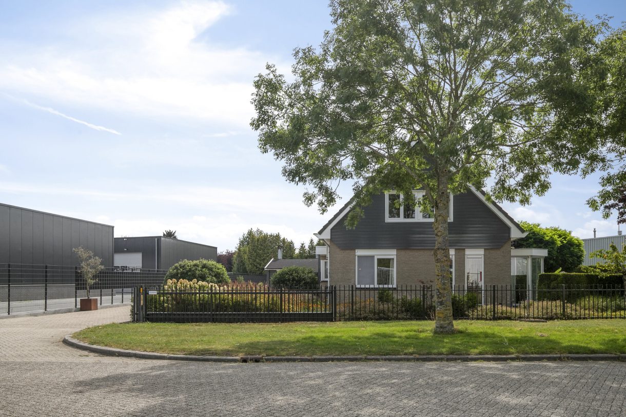 Te koop: Foto Woonhuis aan de Kolkweg 49-47 in Lelystad